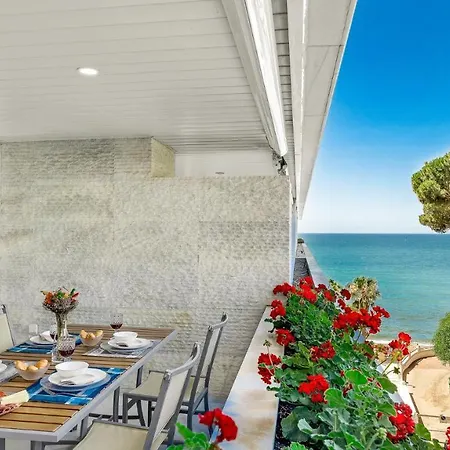 Apartment About Marina Mariola
